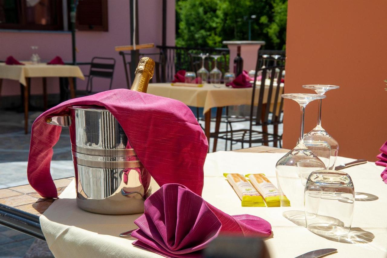 Albergo Ponte Di Nava Ormea ภายนอก รูปภาพ