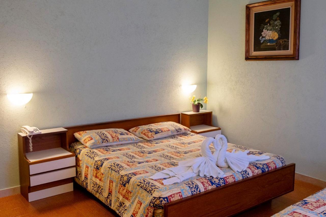 Albergo Ponte Di Nava Ormea ภายนอก รูปภาพ
